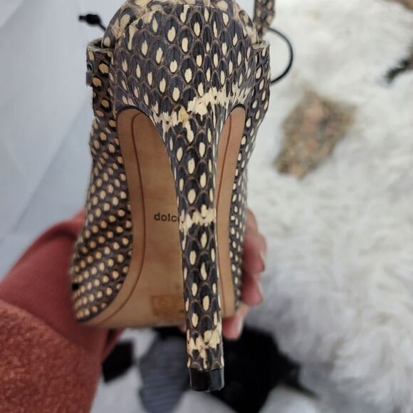 Dolce vita Helena cut out sandals - Picture 12 of 14